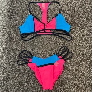 New! Beach Bunny color block two piece swimsuit